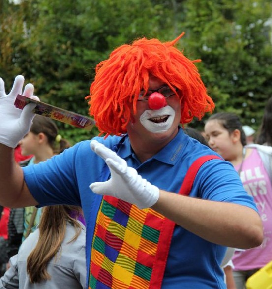Bild: tanzender Clown